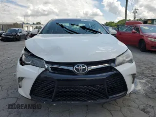 2017 Toyota Camry XLE z VIN 4T1BF1FK4HU703560, wystawiony jako Copart lot #58916665 z przebiegiem 93 281 mil mil oraz Szkoda całkowita • Salvage title. Historia ofert i sprzedaży dostępna na DreamBid. Obrazek 5.