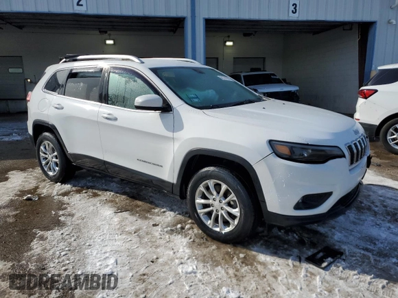 2019 Jeep Cherokee Latitude with VIN 1C4PJMCB0KD140786, listed as a Copart auction lot 44741895 with 80,950 mi miles and Salvage Title. Bid and sale history available at carsss.com. Image 4.