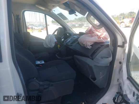 2016 Ford Transit Cargo z VIN 1FTYR1YM6GKB55690, wystawiony jako IAAI lot #41806571 z przebiegiem 97 623 mil mil oraz . Historia ofert i sprzedaży dostępna na DreamBid. Obrazek 5.