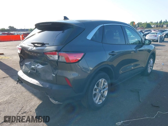 2020 Ford Escape SE with VIN 1FMCU0G65LUB92150, listed as a IAAI auction lot 42180867 with 39,413 mi miles and . Bid and sale history available at DreamBid. Image 4.