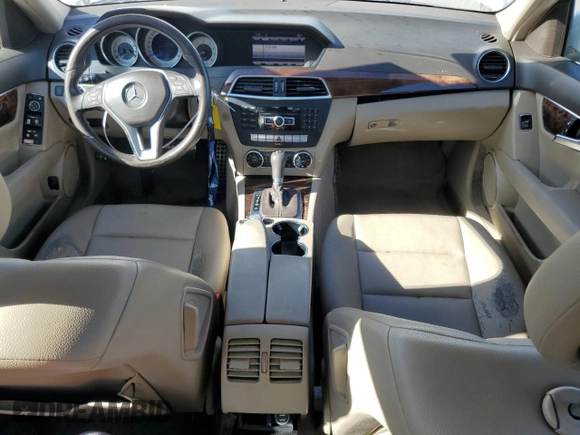 2014 Mercedes-Benz C 250 Sport z VIN WDDGF4HB6ER317770, wystawiony jako Copart lot #88786415 z przebiegiem 165 399 mil mil oraz Szkoda całkowita • Salvage title. Historia ofert i sprzedaży dostępna na DreamBid. Obrazek 8.