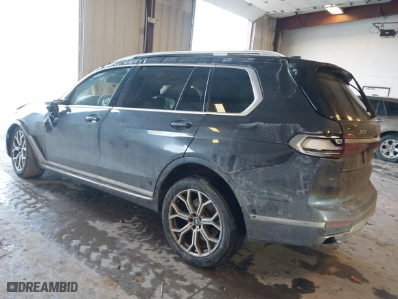 2021 BMW X7 xDrive40i with VIN 5UXCW2C09M9E94039, listed as a IAAI auction lot 41473138 with 1 mi miles. Bid and sale history available at carsss.com. Image 3.