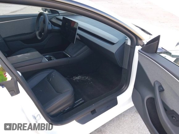 2025 Tesla Model 3 Long Range с VIN 5YJ3E1EA2SF988439, выставлен на аукционе IAAI как лот 42258606 с пробегом 3 566 миль миль и . История ставок и продаж доступна на DreamBid. Изображение 5.