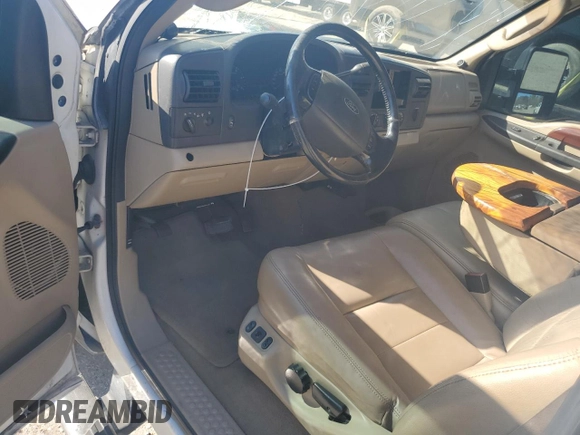 2005 Ford F-250 XL with VIN 1FTSW20P85EA09605, listed as a Copart auction lot 48584835 with 285,117 mi miles and Salvage Title. Bid and sale history available at DreamBid. Image 8.