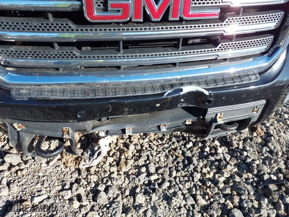 2017 GMC Sierra 2500HD SLT with VIN 1GT12TEY5HF249272, listed as a IAAI auction lot 41854590 with 134,866 mi miles. Bid and sale history available at carsss.com. Image 13.