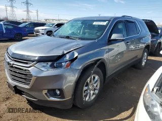 2018 Chevrolet Traverse LT Cloth z VIN 1GNERGKW5JJ255154, wystawiony jako Copart lot #50469115 z przebiegiem 47 955 mil mil oraz Szkoda całkowita • Salvage title. Historia ofert i sprzedaży dostępna na DreamBid. Obrazek 1.