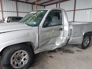 2006 Chevrolet Silverado 1500 Work Truck with VIN 3GCEC14X56G197455, listed as a IAAI auction lot 41444876 with 127,792 mi miles. Bid and sale history available at carsss.com. Image 6.