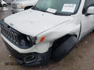 2017 Jeep Renegade Latitude with VIN ZACCJBBB4HPE57906, listed as a IAAI auction lot 42179151 with 124,651 mi miles and . Bid and sale history available at DreamBid. Image 6.