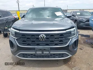 2024 Volkswagen Atlas SE with VIN 1V2JE2CAXRC237272, listed as a IAAI auction lot 42128786 with 61,475 mi miles and . Bid and sale history available at DreamBid. Image 12.
