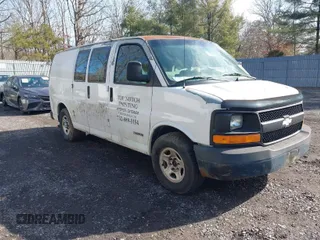 2003 Chevrolet City Express Cargo z VIN 1GCFH25T031128321, wystawiony jako IAAI lot #41505554 z przebiegiem 120 000 mil mil oraz . Historia ofert i sprzedaży dostępna na DreamBid. Obrazek 1.