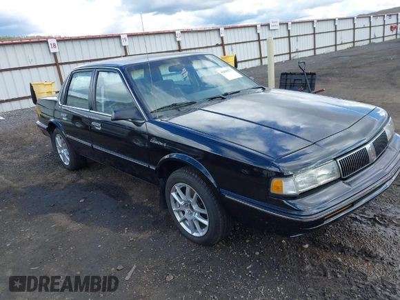 1994 Oldsmobile Cutlass Ciera S z VIN 1G3AG55MXR6379463, wystawiony jako IAAI lot #42000577 z przebiegiem 152 237 mil mil oraz . Historia ofert i sprzedaży dostępna na DreamBid. Obrazek 1.