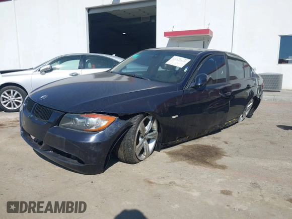 2007 BMW 3 Series 328i with VIN WBAVC53537FZ80622, listed as a IAAI auction lot 41923438 with 112,954 mi miles and . Bid and sale history available at carsss.com. Image 2.