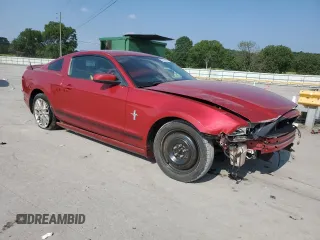 2013 Ford Mustang V6 z VIN 1ZVBP8AM6D5273969, wystawiony jako Copart lot #59223055 z przebiegiem 157 482 mil mil oraz Szkoda całkowita • Salvage title. Historia ofert i sprzedaży dostępna na DreamBid. Obrazek 4.