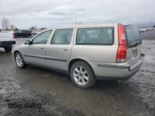 2003 Volvo V70 with VIN YV1SW58D832305714, listed as a Copart auction lot 50026495 with 154,521 mi miles and Salvage Title. Bid and sale history available at DreamBid. Image 2.