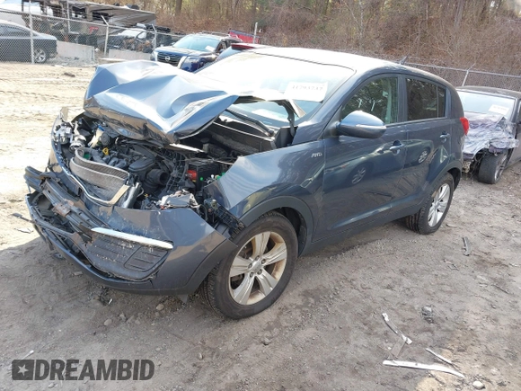 2013 Kia Sportage LX z VIN KNDPBCA2XD7428262, wystawiony jako IAAI lot #41793737 z przebiegiem 82 853 mil mil oraz . Historia ofert i sprzedaży dostępna na DreamBid. Obrazek 2.