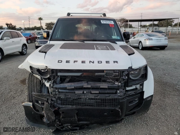 2024 Land Rover Defender X-Dynamic SE with VIN SALE27EU7R2290655, listed as a Copart auction lot 87423784 with 24,821 mi miles and Salvage Title. Bid and sale history available at carsss.com. Image 5.