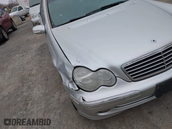 2004 Mercedes-Benz C 230 Kompressor with VIN WDBRF40J14A569539, listed as a IAAI auction lot 41714209 with 96,240 mi miles and . Bid and sale history available at DreamBid. Image 6.