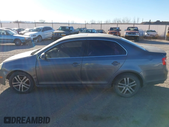 2005 Volkswagen Jetta 2.5L with VIN 3VWDF71K75M605160, listed as a IAAI auction lot 41624273 with 184,439 mi miles and . Bid and sale history available at DreamBid. Image 14.