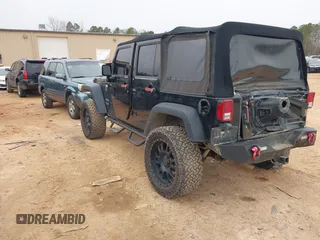 2016 Jeep Wrangler Unlimited Sport z VIN 1C4BJWDG8GL104132, wystawiony jako IAAI lot #41629665 z przebiegiem 86 891 mil mil oraz . Historia ofert i sprzedaży dostępna na DreamBid. Obrazek 3.