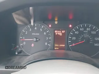 2020 Nissan NV Cargo SV z VIN 1N6BF0KM5LN809313, wystawiony jako IAAI lot #41863076 z przebiegiem 127 505 mil mil oraz . Historia ofert i sprzedaży dostępna na DreamBid. Obrazek 7.