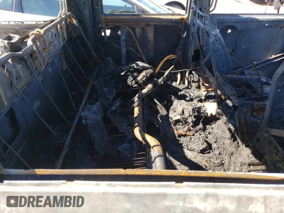 2017 Ram 2500 Tradesman z VIN 3C6UR5HJ9HG719988, wystawiony jako Copart lot #58069794 z przebiegiem Nie podano mil oraz Nie do naprawy • Non repairable. Historia ofert i sprzedaży dostępna na DreamBid. Obrazek 10.