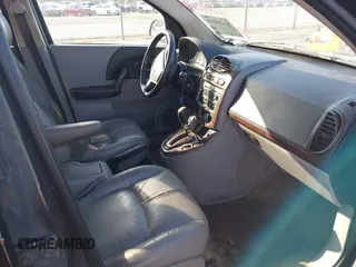 2004 Saturn VUE V6 z VIN 5GZCZ53474S834533, wystawiony jako IAAI lot #41249304 z przebiegiem 263 552 mil mil oraz . Historia ofert i sprzedaży dostępna na DreamBid. Obrazek 5.