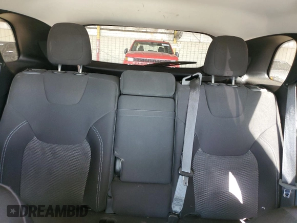2019 Jeep Cherokee Latitude z VIN 1C4PJLCB7KD376684, wystawiony jako Copart lot #60566295 z przebiegiem 99 184 mil mil oraz Szkoda całkowita • Salvage title. Historia ofert i sprzedaży dostępna na DreamBid. Obrazek 10.