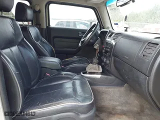 2006 Hummer H3 with VIN 5GTDN136068312962, listed as a IAAI auction lot 42087899 with 298,681 mi miles. Bid and sale history available at carsss.com. Image 5.
