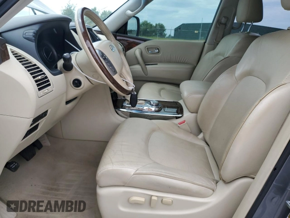 2016 Infiniti QX80 z VIN JN8AZ2NE3G9121495, wystawiony jako Copart lot #55489125 z przebiegiem 114 032 mil mil oraz Szkoda całkowita • Salvage title. Historia ofert i sprzedaży dostępna na DreamBid. Obrazek 7.