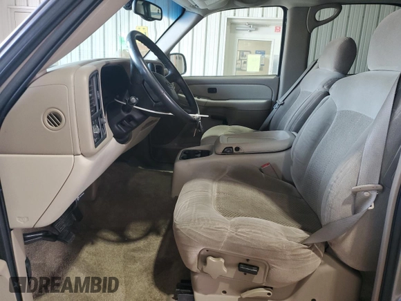 2002 Chevrolet Tahoe LS z VIN 1GNEC13Z82J278601, wystawiony jako Copart lot #59963545 z przebiegiem 149 999 mil mil oraz Szkoda całkowita • Salvage title. Historia ofert i sprzedaży dostępna na DreamBid. Obrazek 7.