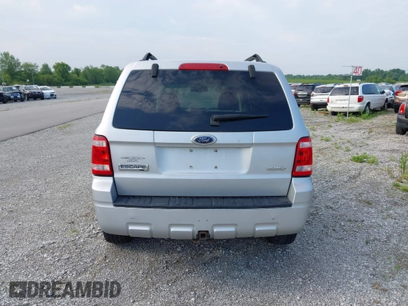 2008 Ford Escape XLT с VIN 1FMCU93128KC01646, выставлен на аукционе IAAI как лот 42372522 с пробегом 211 988 миль миль и . История ставок и продаж доступна на DreamBid. Изображение 16.