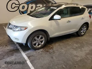 2010 Nissan Murano SL z VIN JN8AZ1MU5AW011673, wystawiony jako Copart lot #62312935 z przebiegiem 240 000 mil mil oraz Czysty tytuł • Clean title. Historia ofert i sprzedaży dostępna na DreamBid. Obrazek 1.