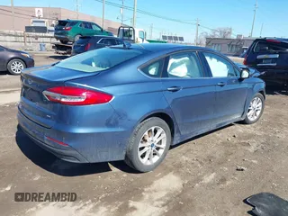 2019 Ford Fusion SE with VIN 3FA6P0H75KR238698, listed as a IAAI auction lot 41817222 with 1 mi miles. Bid and sale history available at carsss.com. Image 4.