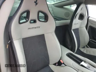 2010 Ferrari 599 z VIN ZFF60FCA0A0173683, wystawiony jako Copart lot #74913514 z przebiegiem Nie podano mil oraz Szkody całkowita. Historia ofert i sprzedaży dostępna na DreamBid. Obrazek 10.