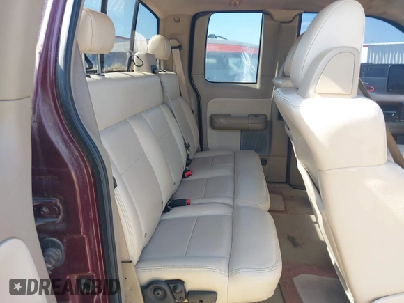 2004 Ford F-150 XL z VIN 1FTPX125X4NB16596, wystawiony jako IAAI lot #42554464 z przebiegiem 199 449 mil mil oraz . Historia ofert i sprzedaży dostępna na DreamBid. Obrazek 8.