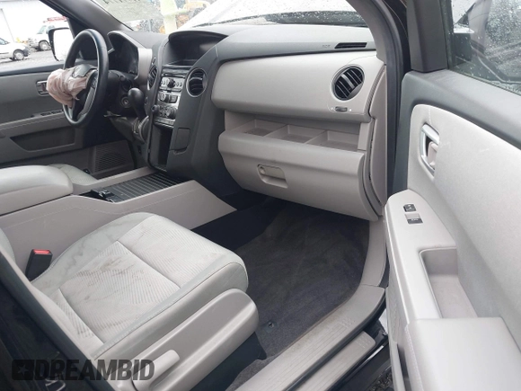 2012 Honda Pilot LX with VIN 5FNYF4H22CB505543, listed as a IAAI auction lot 41771774 with 81,580 mi miles and . Bid and sale history available at carsss.com. Image 5.