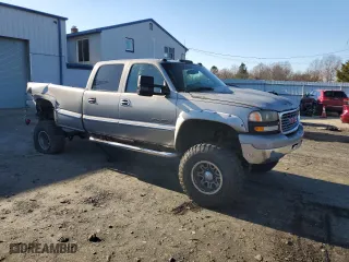 2002 GMC Sierra 2500HD SLE with VIN 1GTHK23U82F243580, listed as a Copart auction lot 82602404 with 156,832 mi miles and Salvage Title. Bid and sale history available at carsss.com. Image 4.