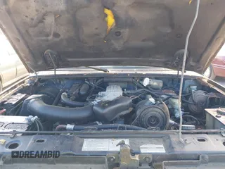 1989 Ford Bronco z VIN 1FMCU14T7KUB49671, wystawiony jako IAAI lot #42404266 z przebiegiem 22 883 mil mil oraz . Historia ofert i sprzedaży dostępna na DreamBid. Obrazek 10.