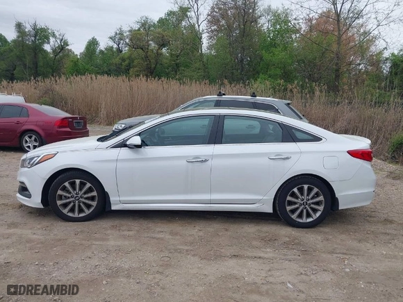 2016 Hyundai Sonata 2.4L Sport with VIN 5NPE34AF5GH300816, listed as a IAAI auction lot 42094577 with 94,621 mi miles. Bid and sale history available at carsss.com. Image 14.
