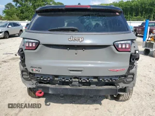 2020 Jeep Compass Trailhawk z VIN 3C4NJDDB4LT106769, wystawiony jako Copart lot #63082475 z przebiegiem 82 390 mil mil oraz Szkoda całkowita • Salvage title. Historia ofert i sprzedaży dostępna na DreamBid. Obrazek 6.