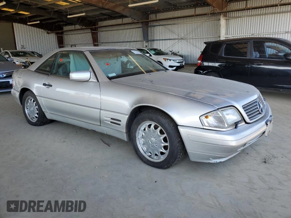 1998 Mercedes-Benz SL 500 z VIN WDBFA67F4WF163002, wystawiony jako Copart lot #61658345 z przebiegiem Nie podano mil oraz Czysty tytuł • Clean title. Historia ofert i sprzedaży dostępna na DreamBid. Obrazek 4.
