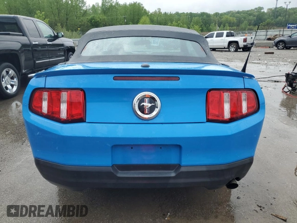 2010 Ford Mustang V6 z VIN 1ZVBP8EN1A5167198, wystawiony jako Copart lot #54475385 z przebiegiem 116 344 mil mil oraz Nie do naprawy • Non repairable. Historia ofert i sprzedaży dostępna na DreamBid. Obrazek 6.