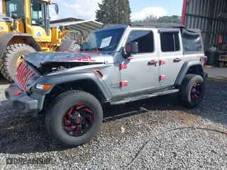 2018 Jeep Wrangler Unlimited Sport S with VIN 1C4HJXDG0JW250952, listed as a IAAI auction lot 41641476 with 117,284 mi miles. Bid and sale history available at carsss.com. Image 22.