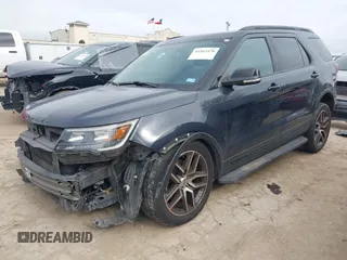 2017 Ford Explorer Sport z VIN 1FM5K8GT3HGD85809, wystawiony jako IAAI lot #41562470 z przebiegiem 80 484 mil mil oraz . Historia ofert i sprzedaży dostępna na DreamBid. Obrazek 2.