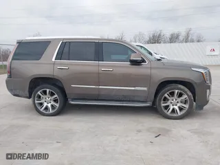 2015 Cadillac Escalade Luxury with VIN 1GYS3MKJ9FR725818, listed as a IAAI auction lot 41596731 with 224,246 mi miles. Bid and sale history available at carsss.com. Image 13.