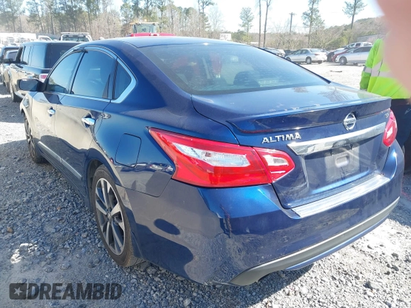 2016 Nissan Altima SR with VIN 1N4AL3AP7GC268888, listed as a IAAI auction lot 41826694 with 250,920 mi miles and . Bid and sale history available at carsss.com. Image 3.