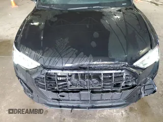 2024 Audi Q3 S line Premium Plus z VIN WA1EECF34R1035605, wystawiony jako Copart lot #42318005 z przebiegiem 10 264 mil mil oraz Szkody całkowita. Historia ofert i sprzedaży dostępna na DreamBid. Obrazek 12.