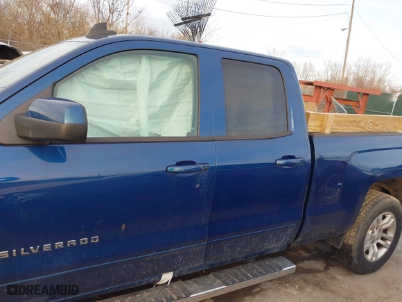 2017 Chevrolet Silverado 1500 LT with VIN 1GCVKREH9HZ137190, listed as a IAAI auction lot 41123725 with 85,959 mi miles. Bid and sale history available at carsss.com. Image 13.