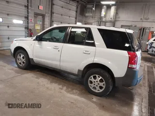 2004 Saturn VUE V6 with VIN 5GZCZ534X4S810971, listed as a IAAI auction lot 41644628 with 206,405 mi miles. Bid and sale history available at carsss.com. Image 3.