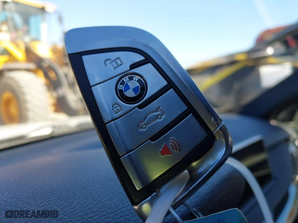 2017 BMW X5 sDrive35i with VIN 5UXKR2C35H0X05113, listed as a IAAI auction lot 41707270 with 1 mi miles. Bid and sale history available at carsss.com. Image 11.